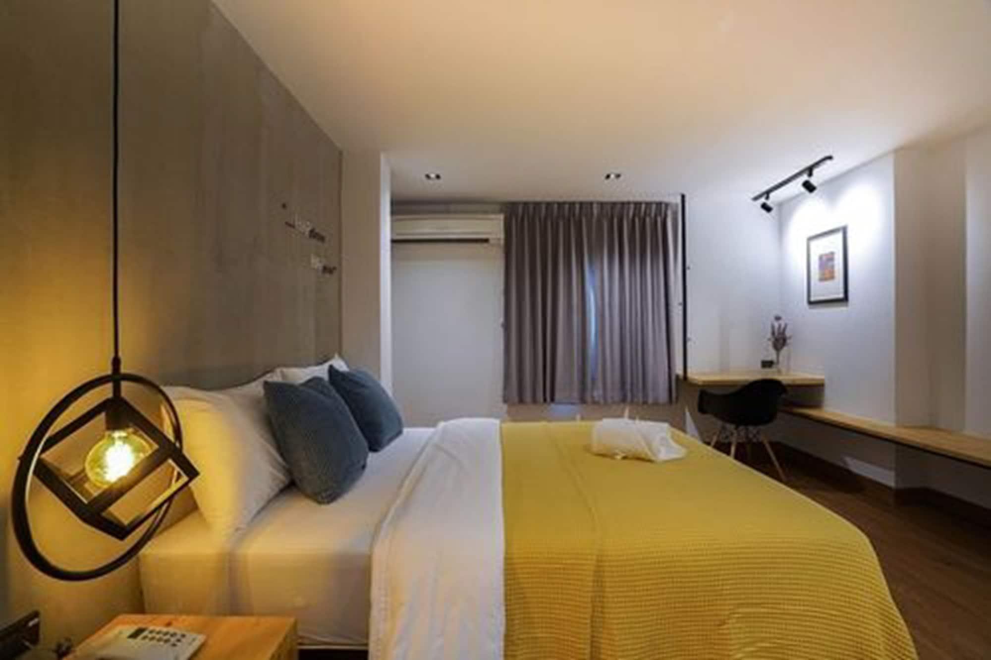 Hap@Sathorn Hotel Bangkok Exterior foto