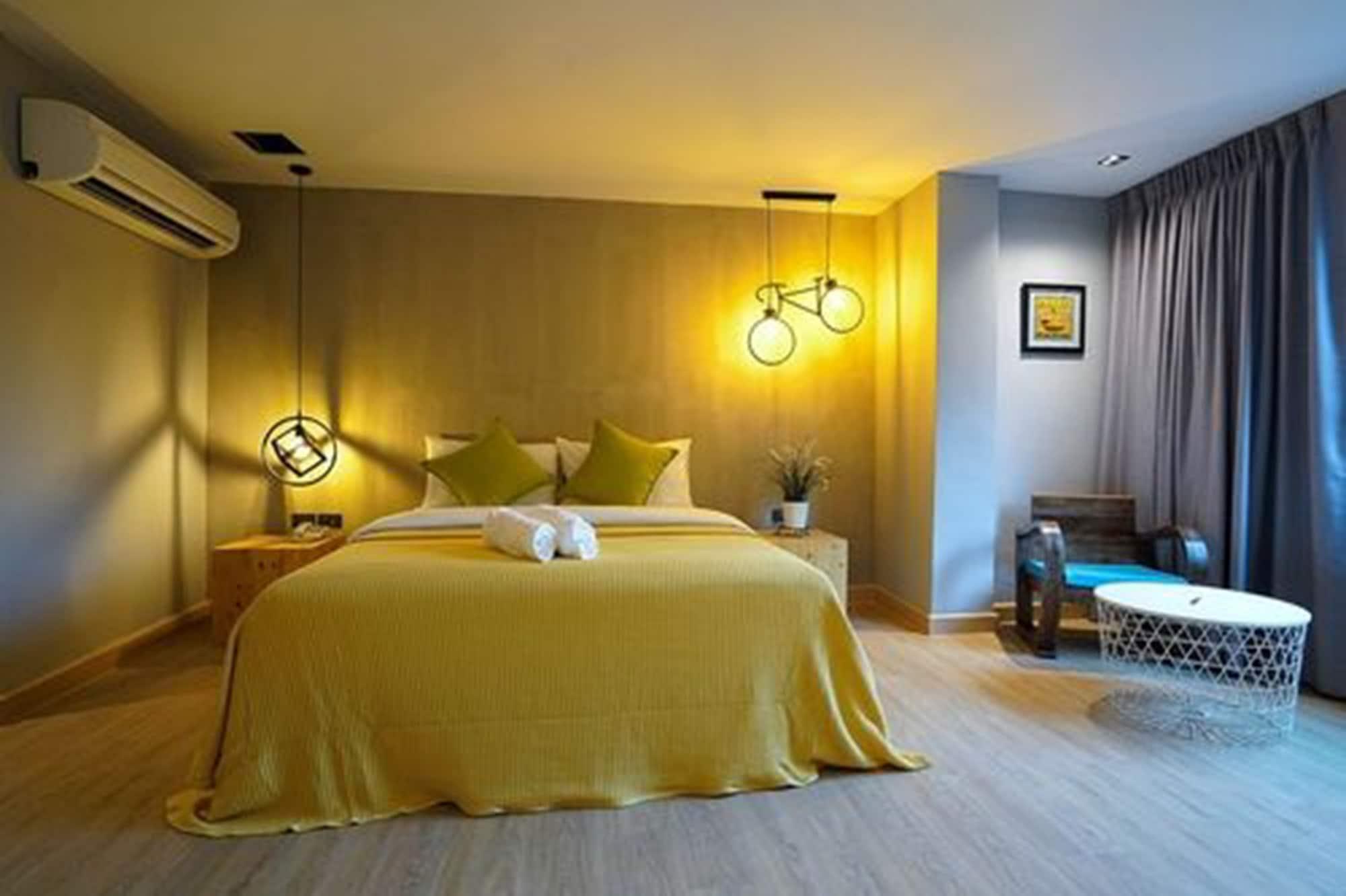 Hap@Sathorn Hotel Bangkok Exterior foto